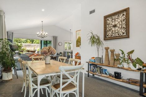 Photo of property in 70 Chesham Avenue, Waipahihi, Taupo, 3330