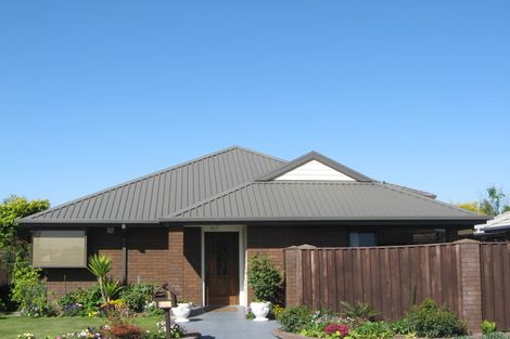 Photo of property in 1 Goodall Place, Redwood, Christchurch, 8051