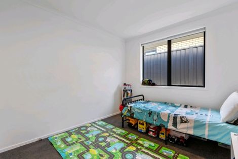 Photo of property in 18 Pioneer Crescent, Omokoroa, 3114