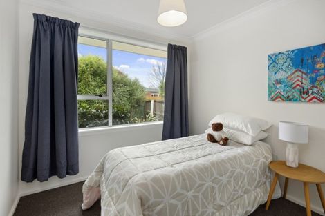 Photo of property in 33 Fenhall Street, Russley, Christchurch, 8042