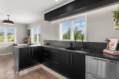 Photo of property in 16 Whaka Street, Maungaturoto, 0520