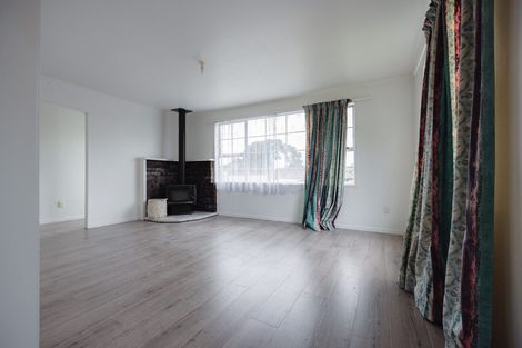 Photo of property in 14 Granville Drive, Massey, Auckland, 0614