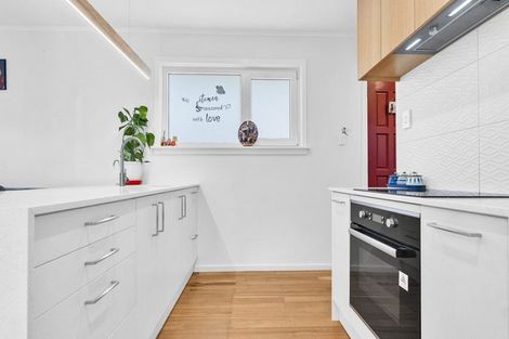 Photo of property in 136 Avonhead Road, Avonhead, Christchurch, 8042