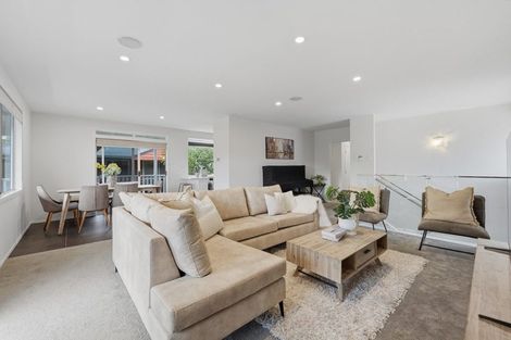 Photo of property in 7a Sailfish Drive, West Harbour, Auckland, 0618