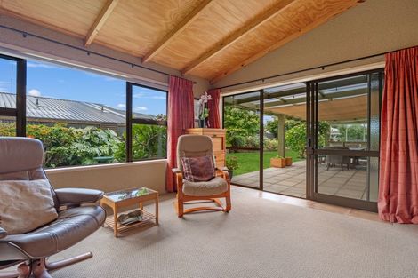 Photo of property in 10 Heron Crescent, Katikati, 3129
