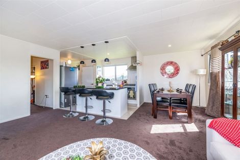 Photo of property in 2/9 Heathberry Close, Papatoetoe, Auckland, 2025