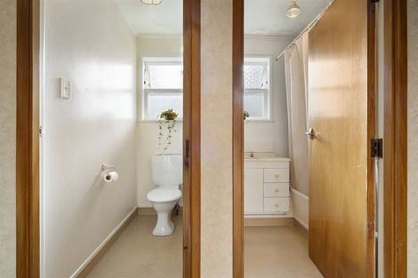 Photo of property in 309 Beach Haven Road, Birkdale, Auckland, 0626