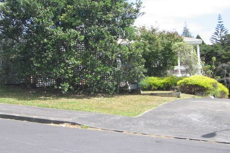 Photo of property in 12 Anne Mclean Drive, Bayview, Auckland, 0629