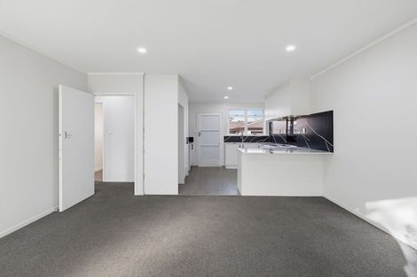Photo of property in 2/24a Vine Street, Mangere East, Auckland, 2024