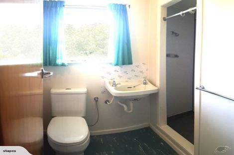 Photo of property in 32 Fowler Street, Northcote, Auckland, 0627