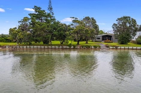 Photo of property in 38 Albany Road, One Tree Point, 0118