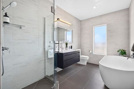 Photo of property in 4 Gemscott Crescent, Huapai, Kumeu, 0810