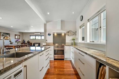 Photo of property in 5 Totara Street, Taradale, Napier, 4112