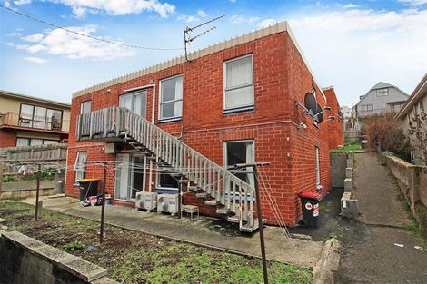 Photo of property in 102 Harbour Terrace, North Dunedin, Dunedin, 9016