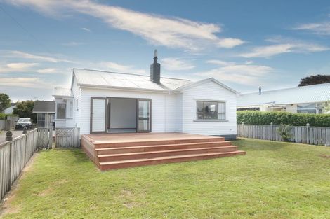 Photo of property in 125 Brooklands Road, Brooklands, New Plymouth, 4310