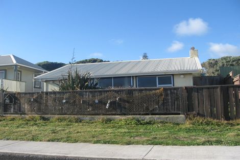 Photo of property in 122 The Parade, Paekakariki, 5034