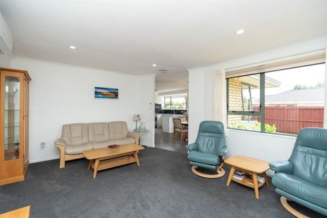 Photo of property in 15 Shannon Place, Nawton, Hamilton, 3200