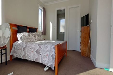 Photo of property in 17 Kuawa Drive, Kumeu, 0810