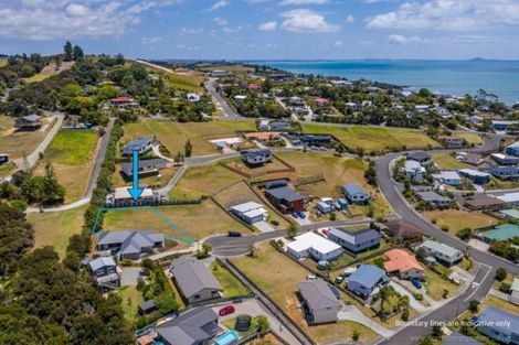 Photo of property in 11 Frangipani Street, Cable Bay, 0420