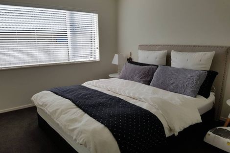 Photo of property in 44b Gilbransen Road, Kumeu, 0810