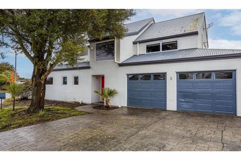 Photo of property in 3 Quirk Place, Sockburn, Christchurch, 8042