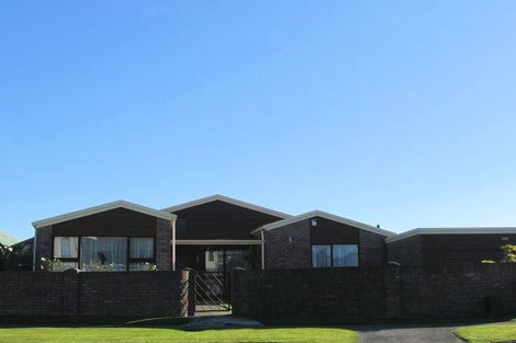 Photo of property in 1 Aldersgate Grove, Stokes Valley, Lower Hutt, 5019