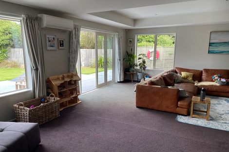 Photo of property in 15 Sweet Waters Place, Woolston, Christchurch, 8023