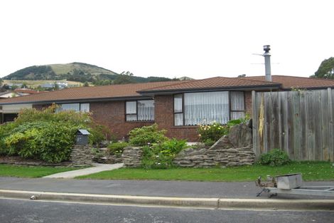 Photo of property in 67 Kinmont Crescent, Kinmont Park, Mosgiel, 9024