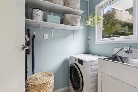 Photo of property in 70 Fyvie Avenue, Tawa, Wellington, 5028