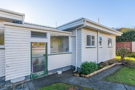 Photo of property in 22 Moana Road, Paraparaumu, 5032