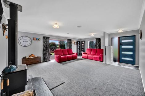 Photo of property in 320 Austin Road, Normanby, Hawera, 4673