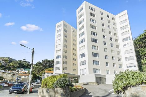 Photo of property in Wharenui Apartments, 274 Oriental Parade, Oriental Bay, Wellington, 6011