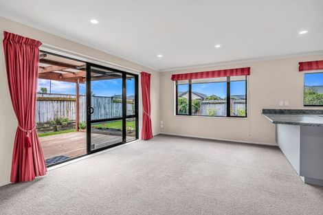 Photo of property in 1 Nevada Way, Kelvin Grove, Palmerston North, 4414
