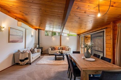 Photo of property in 18 Kawaka Street, Titirangi, Auckland, 0604