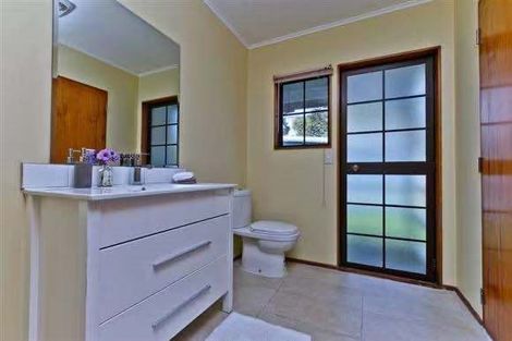 Photo of property in 296 Paremoremo Road, Paremoremo, Auckland, 0632