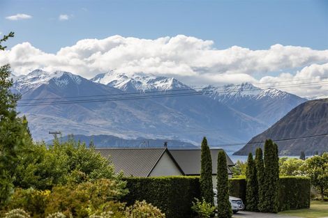 Photo of property in 97 Beacon Point Road, Wanaka, 9305
