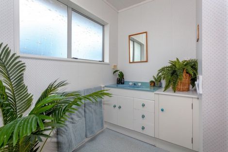 Photo of property in 10 Marine Parade, Cooks Beach, Whitianga, 3591