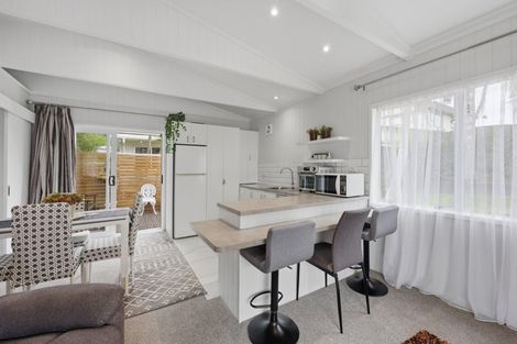Photo of property in 100 Torkar Road, Clarks Beach, 2122