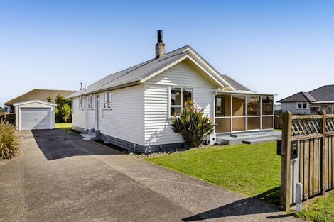 Photo of property in 22 Whitcombe Road, Opunake, 4616