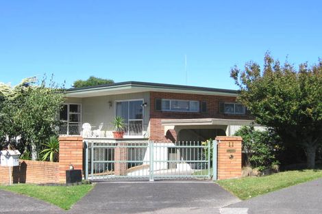 Photo of property in 11 Dawn Place, Te Atatu South, Auckland, 0610