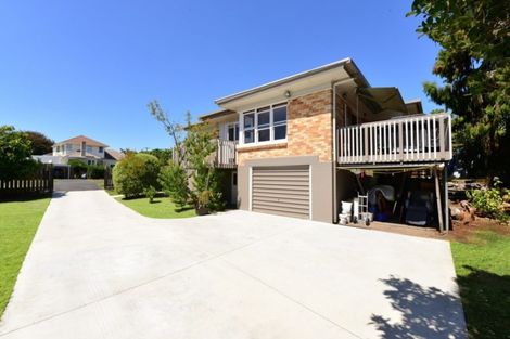 Photo of property in 1 Tarbett Road, Hillcrest, Hamilton, 3216