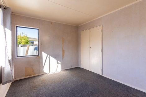 Photo of property in 90 Fergusson Street, Woodville, 4920