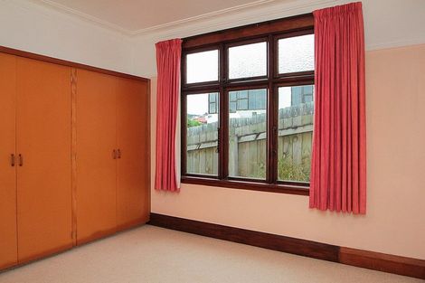 Photo of property in 30 Wharfe Street, South Hill, Oamaru, 9400