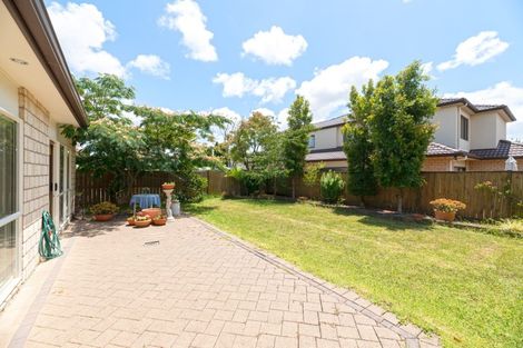 Photo of property in 14 Bridgefield Crescent, Flat Bush, Auckland, 2016