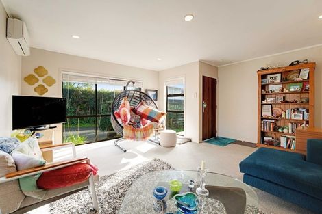 Photo of property in 1a Glenford Lane, Te Atatu Peninsula, Auckland, 0610