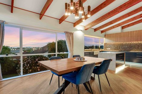 Photo of property in 19 Westpark Drive, West Harbour, Auckland, 0618