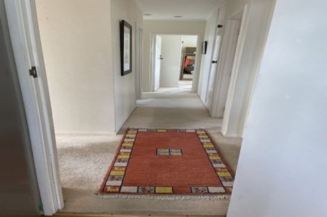 Photo of property in 1/2a Ascot Avenue, Narrow Neck, Auckland, 0624