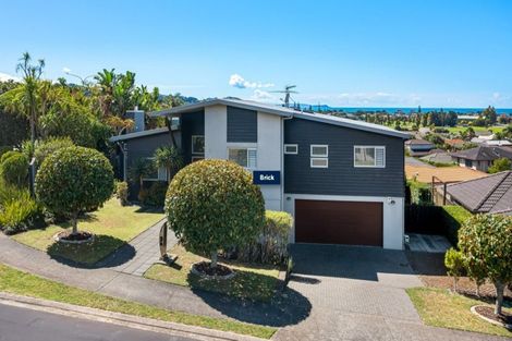 Photo of property in 60 Chesterfield Way, Orewa, 0931