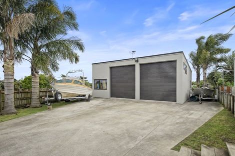 Photo of property in 32 Lough Bourne Drive, Pukekohe, 2120