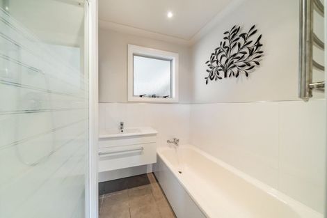 Photo of property in 16a Sheridan Crescent, Trentham, Upper Hutt, 5018